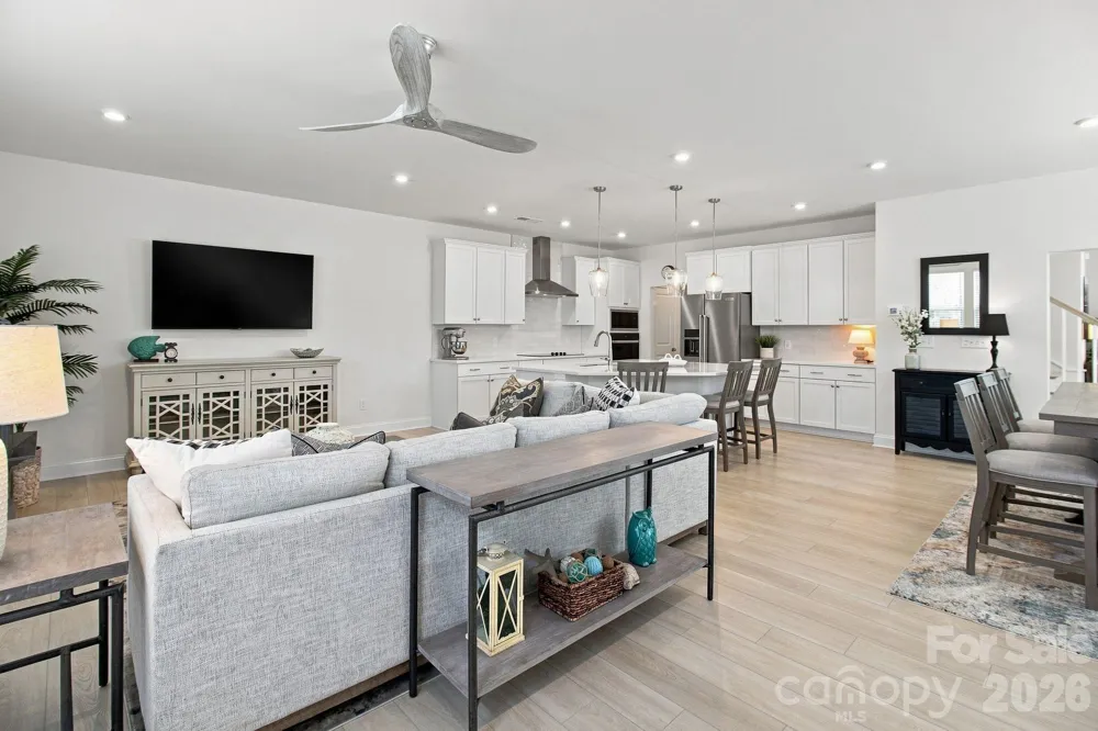 6007 Mariemont Circle Charlotte, NC 28226