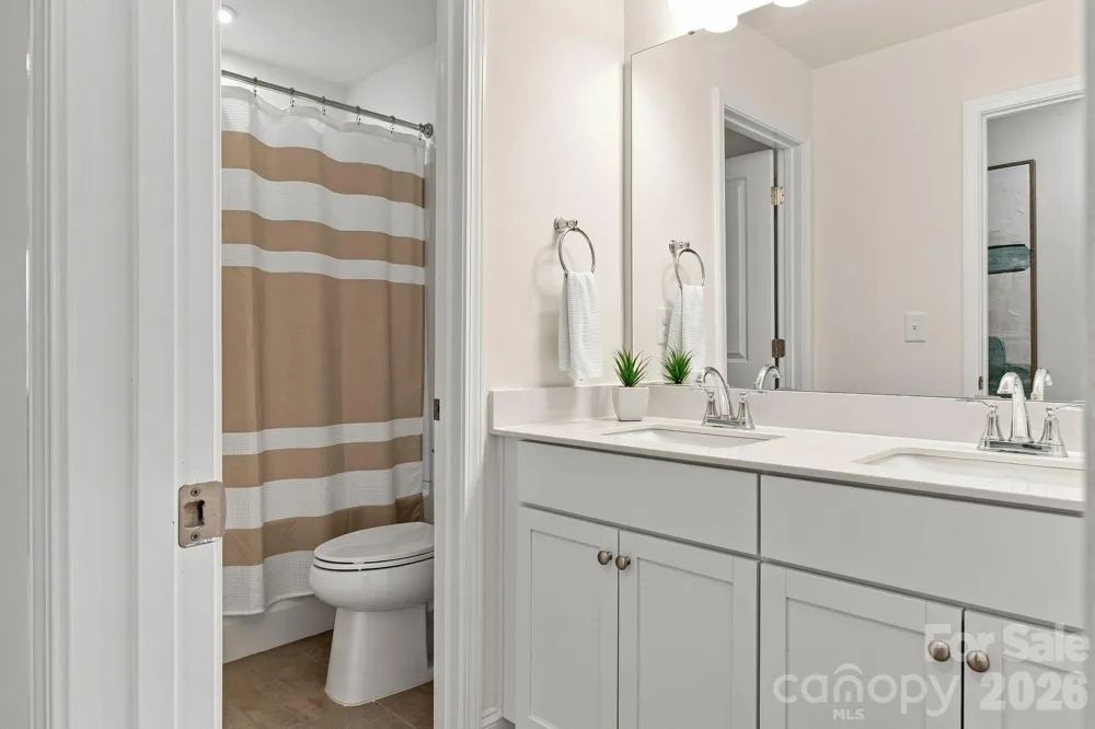 6007 Mariemont Circle Charlotte, NC 28226