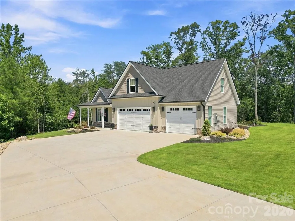 16 Marion Meadow Lane Travelers Rest, SC 29690