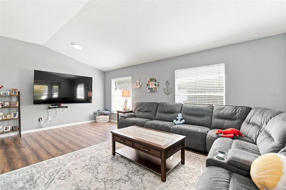9710 WHITE BARN WAY Riverview, FL 33569