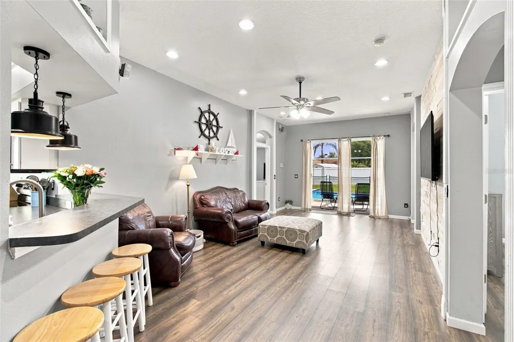 9710 WHITE BARN WAY Riverview, FL 33569