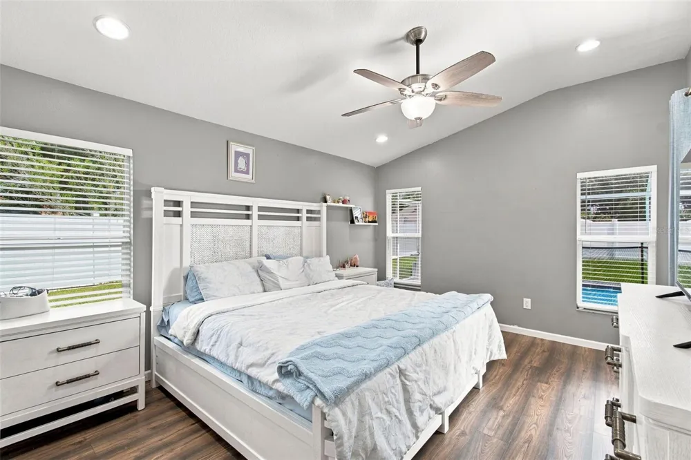 9710 WHITE BARN WAY Riverview, FL 33569