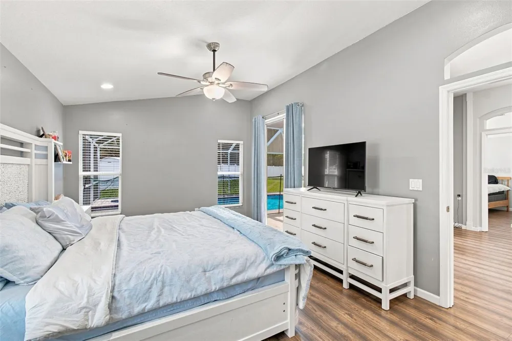 9710 WHITE BARN WAY Riverview, FL 33569