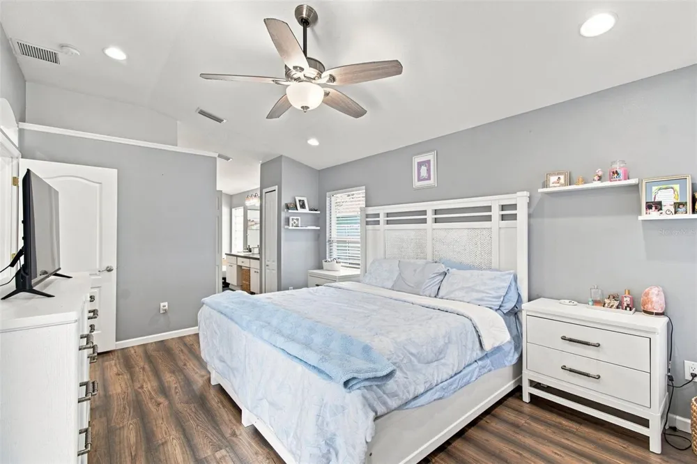 9710 WHITE BARN WAY Riverview, FL 33569