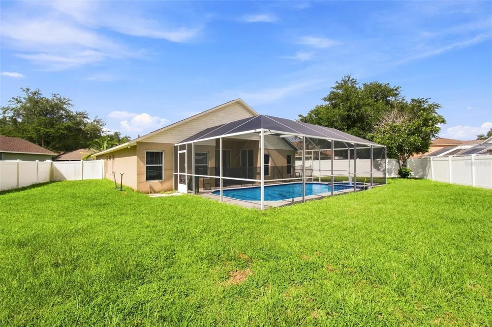 9710 WHITE BARN WAY Riverview, FL 33569