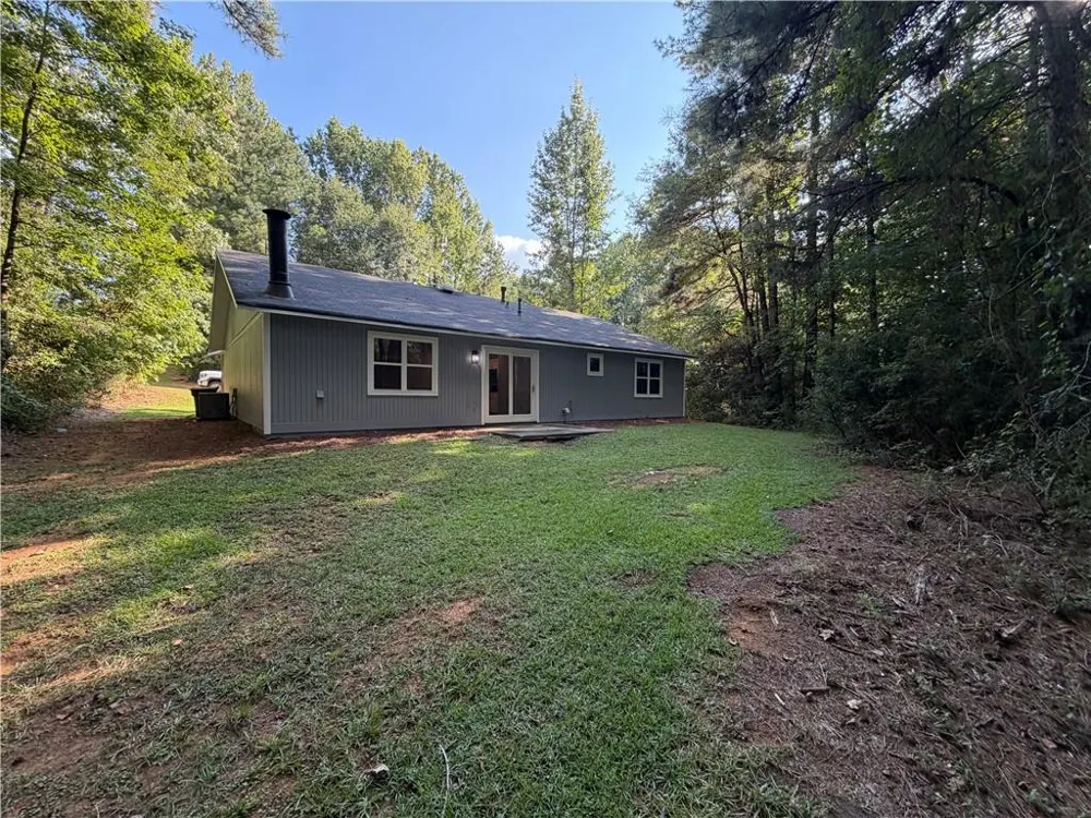 613 Blue Flag Lane Fairburn, GA 30213