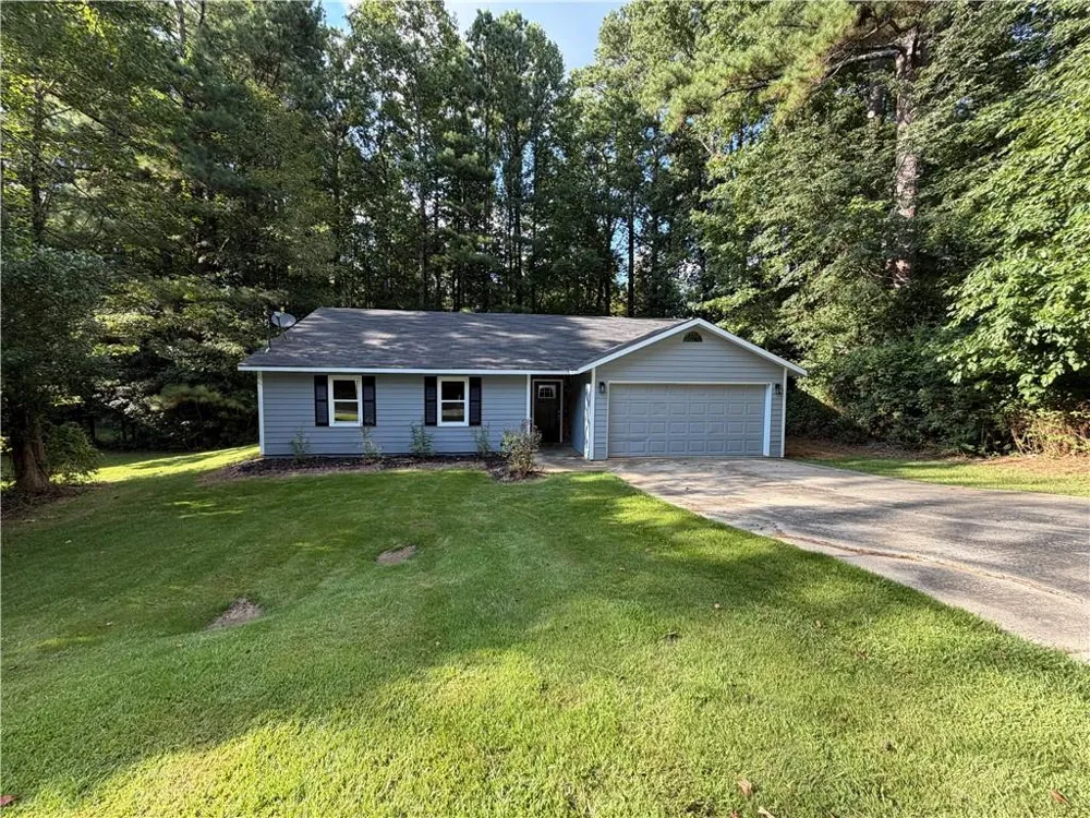 613 Blue Flag Lane Fairburn, GA 30213