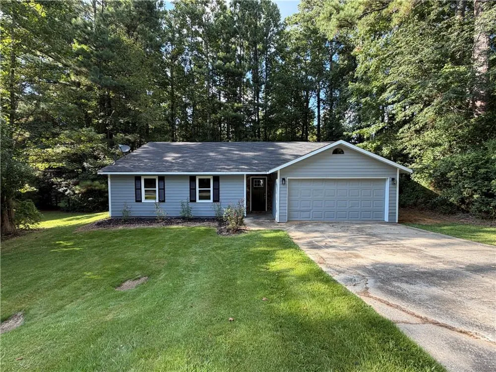 613 Blue Flag Lane Fairburn, GA 30213