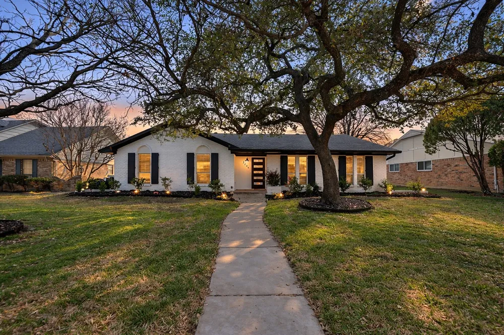 3204 Lynbrook Drive Plano, TX 75075