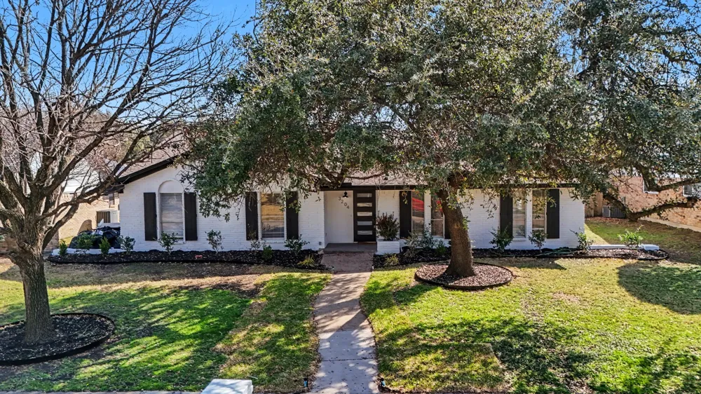 3204 Lynbrook Drive Plano, TX 75075