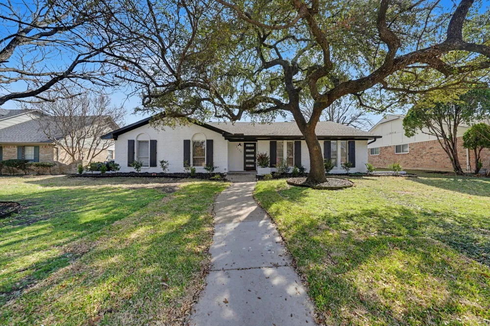 3204 Lynbrook Drive Plano, TX 75075