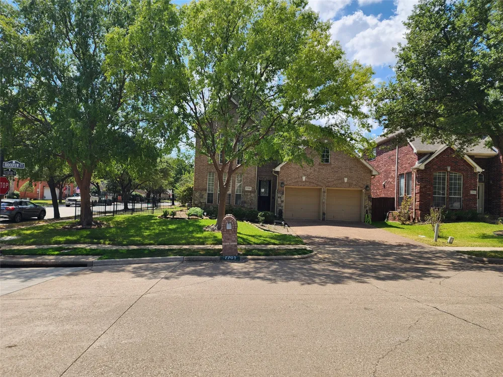 7701 Brookview Court Irving, TX 75063
