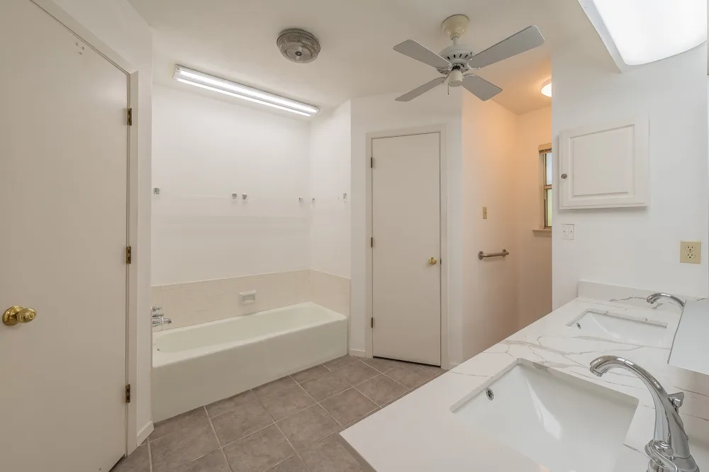 3014 Friendswood Drive Arlington, TX 76013