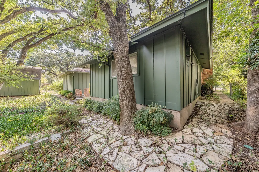 3014 Friendswood Drive Arlington, TX 76013