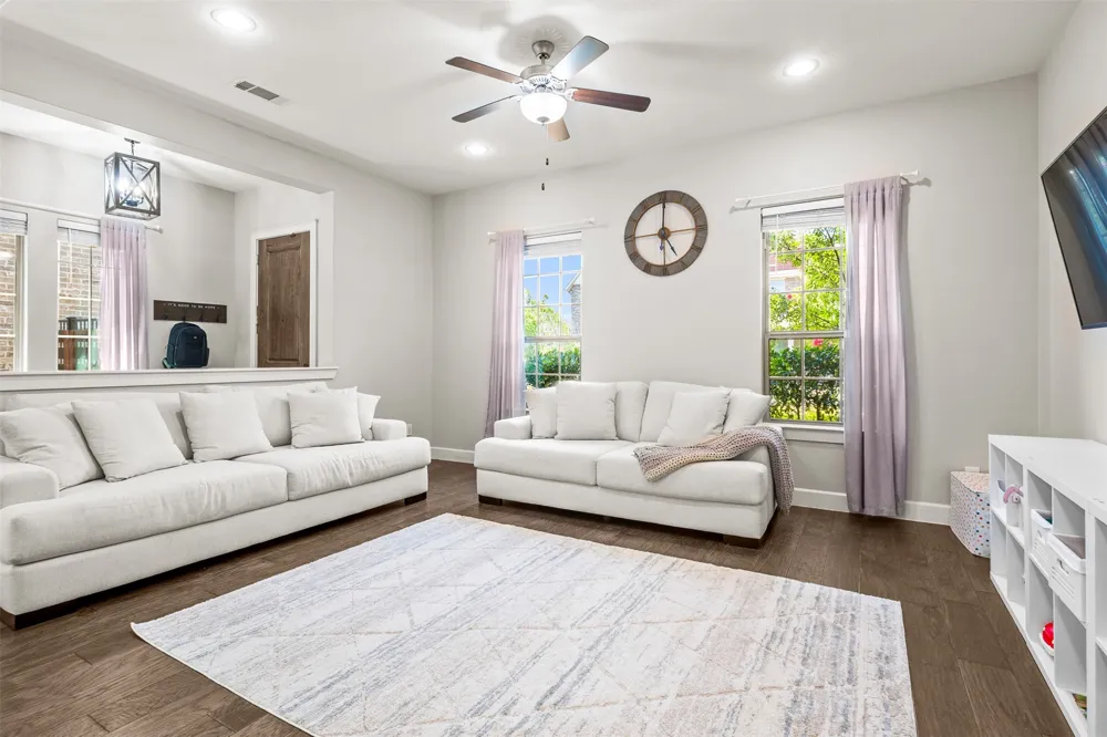 4502 Spanish Indigo Lane Arlington, TX 76005