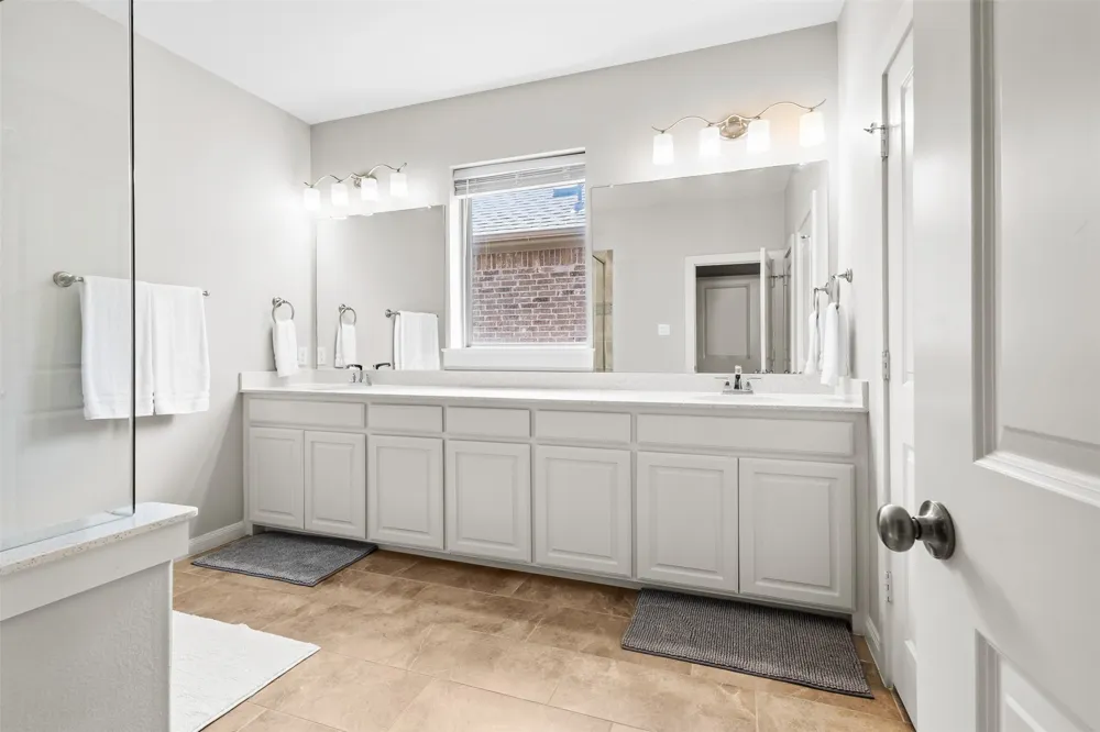 4502 Spanish Indigo Lane Arlington, TX 76005