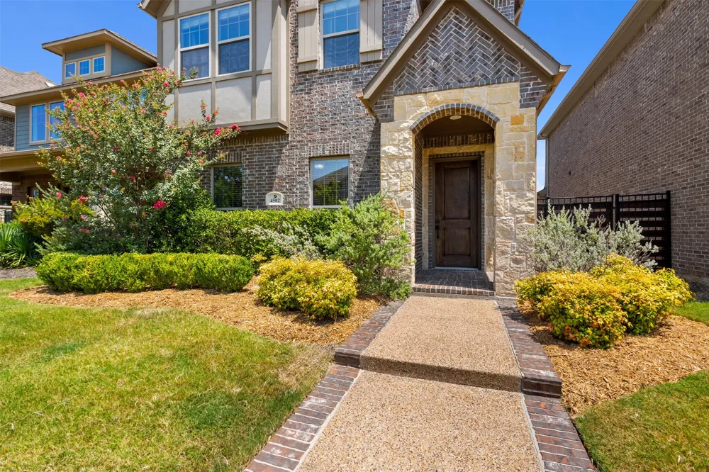 4502 Spanish Indigo Lane Arlington, TX 76005