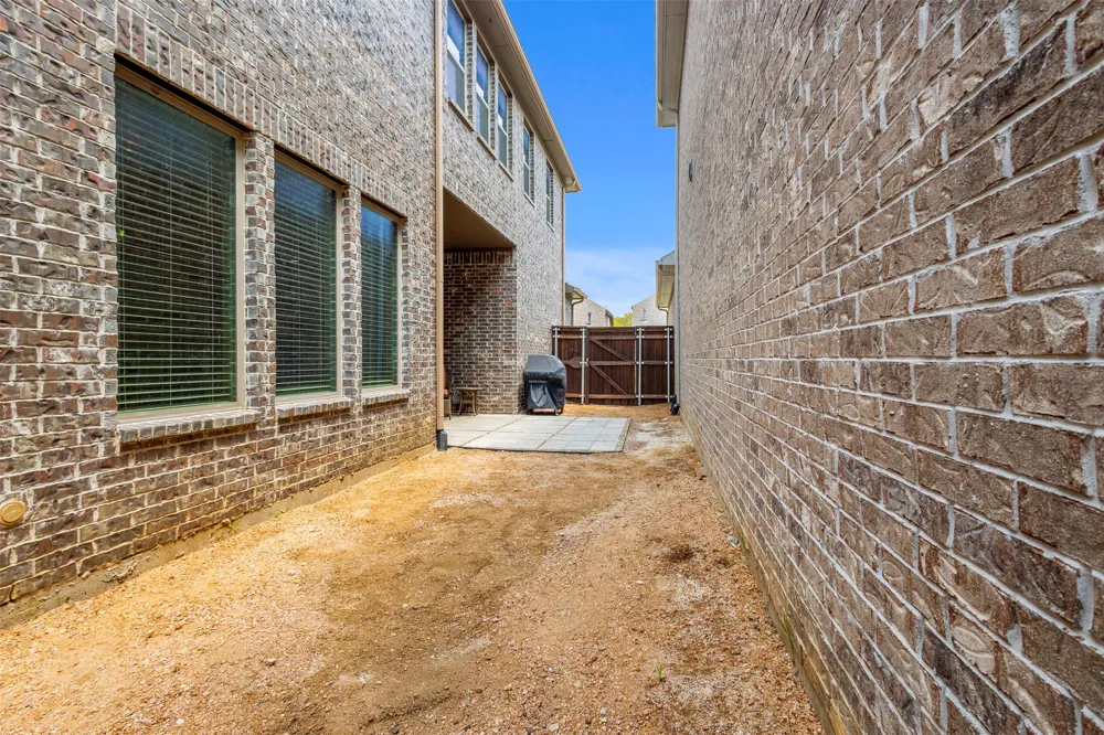 4502 Spanish Indigo Lane Arlington, TX 76005