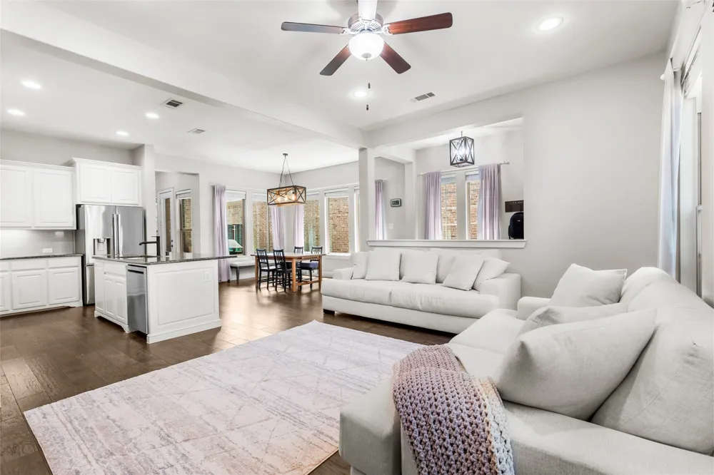 4502 Spanish Indigo Lane Arlington, TX 76005