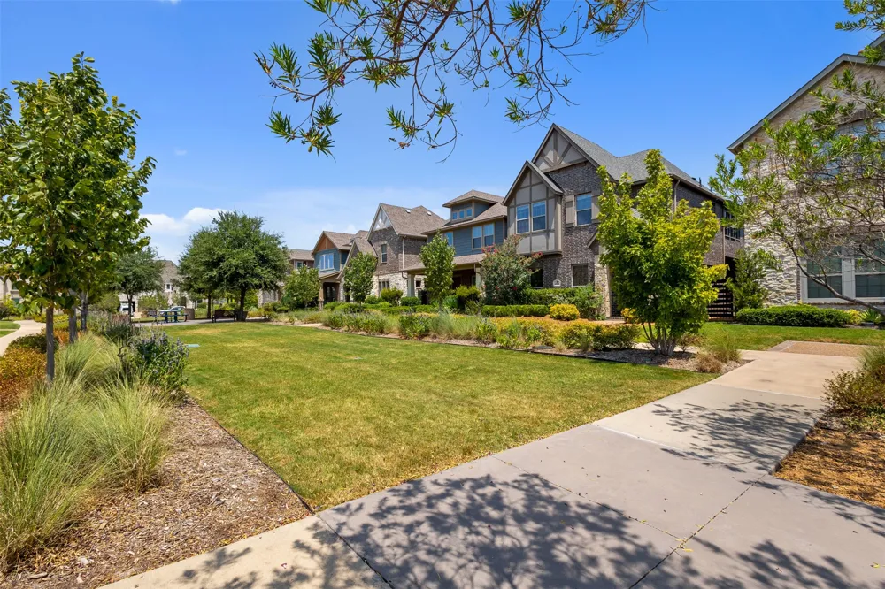 4502 Spanish Indigo Lane Arlington, TX 76005
