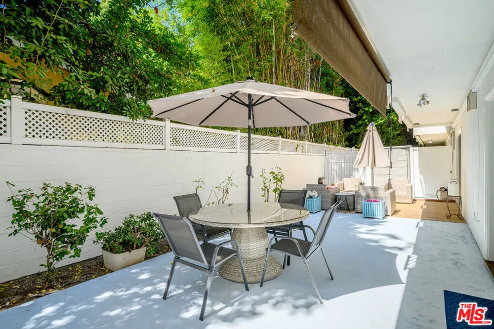 4445 Cartwright Avenue #110 Toluca Lake, CA 91602