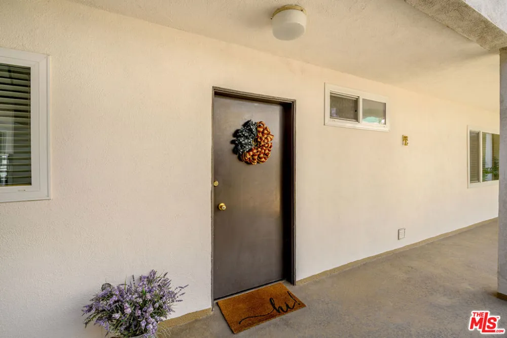 4445 Cartwright Avenue #110 Toluca Lake, CA 91602
