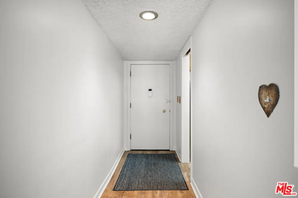 4445 Cartwright Avenue #110 Toluca Lake, CA 91602
