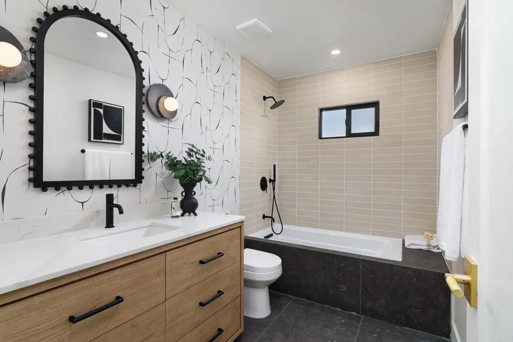 602 Fresca St Solana Beach, CA 92075