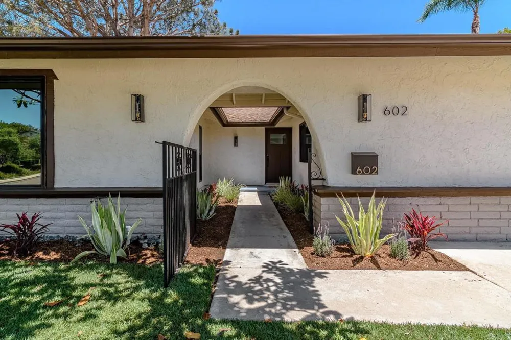 602 Fresca St Solana Beach, CA 92075