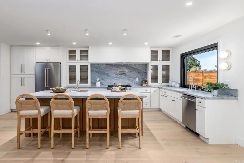 602 Fresca St Solana Beach, CA 92075