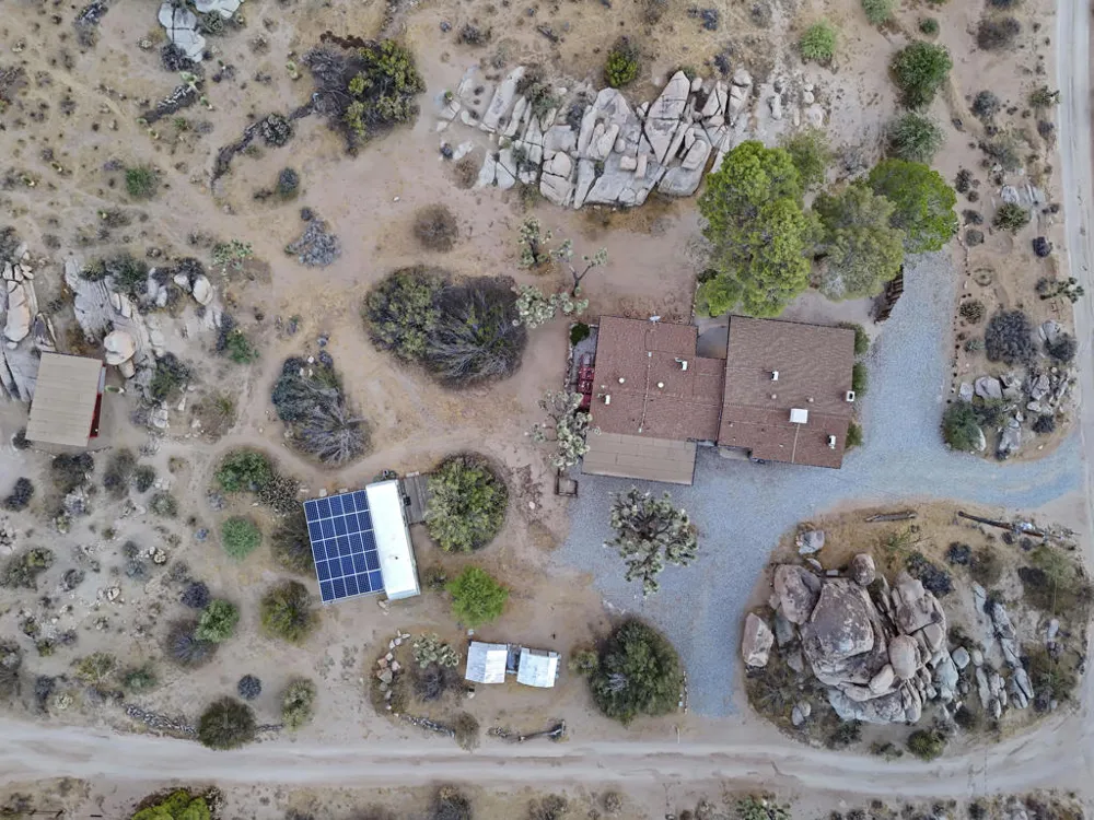 8427 Rock Haven Road Joshua Tree, CA 92252
