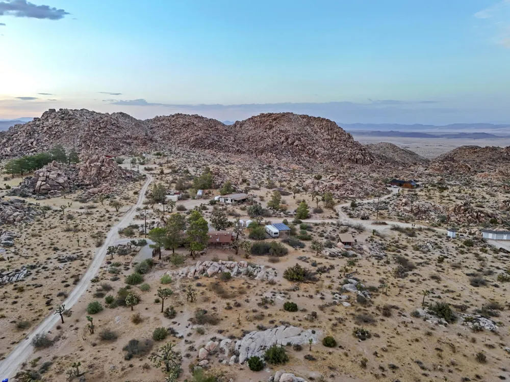 8427 Rock Haven Road Joshua Tree, CA 92252