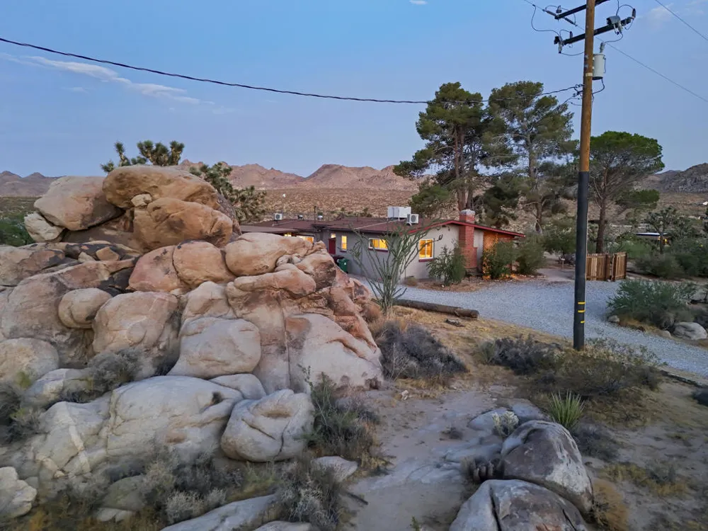 8427 Rock Haven Road Joshua Tree, CA 92252