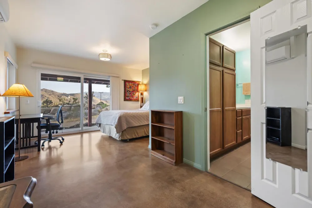 8427 Rock Haven Road Joshua Tree, CA 92252