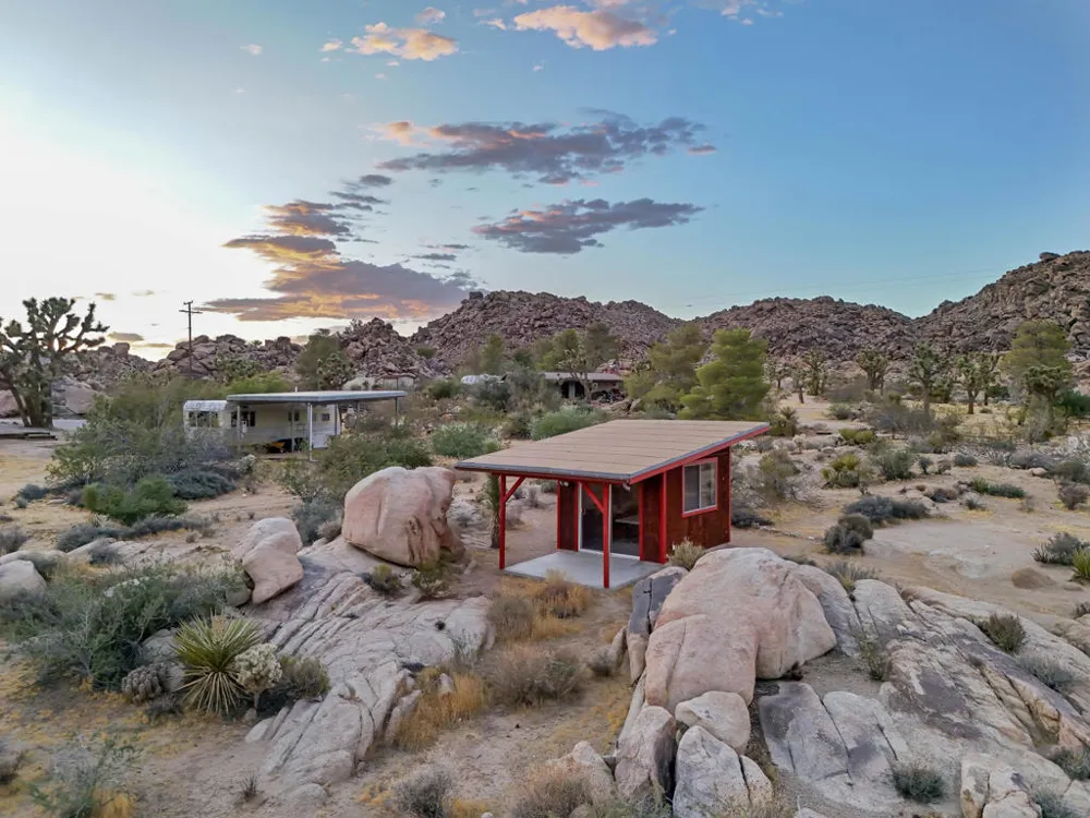 8427 Rock Haven Road Joshua Tree, CA 92252