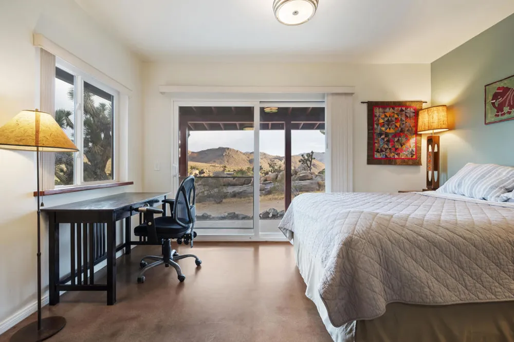 8427 Rock Haven Road Joshua Tree, CA 92252