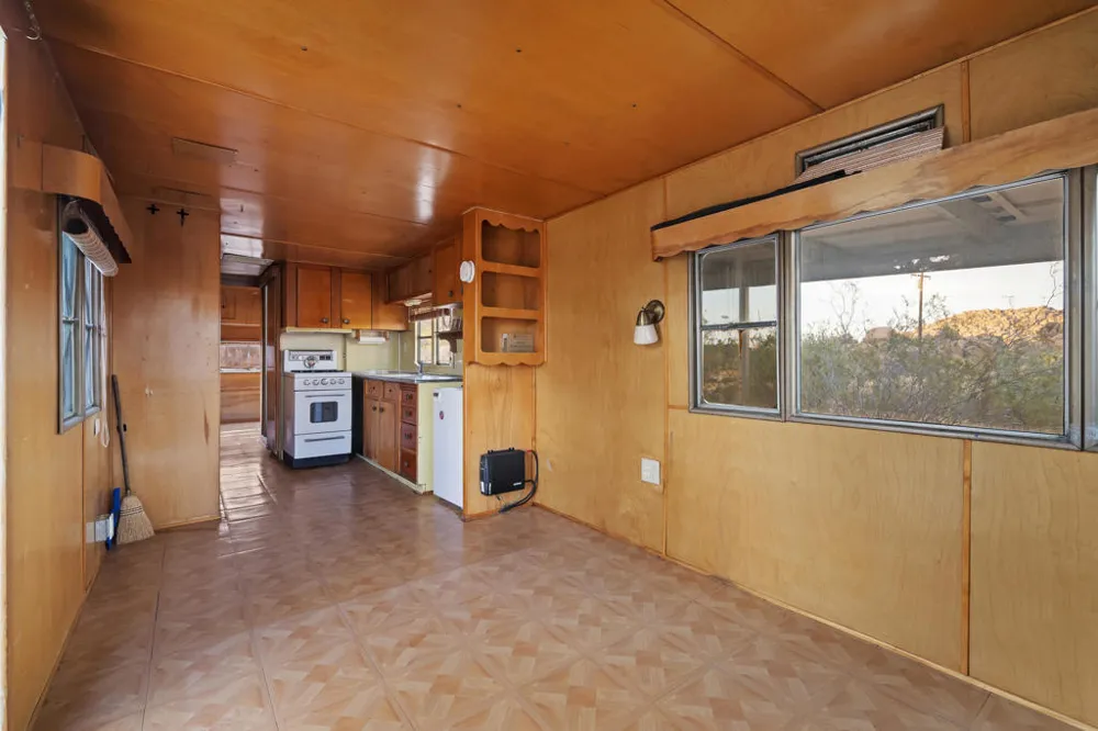 8427 Rock Haven Road Joshua Tree, CA 92252