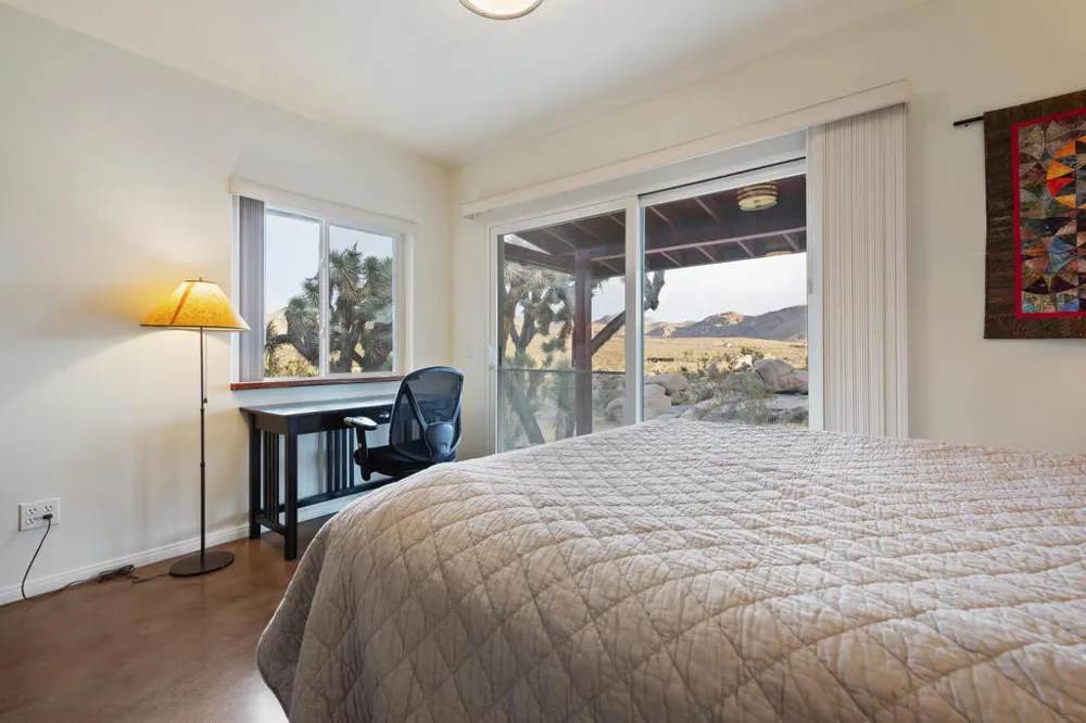 8427 Rock Haven Road Joshua Tree, CA 92252
