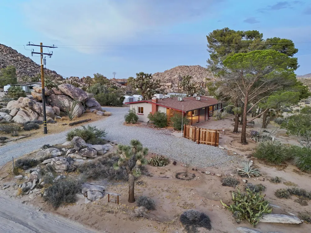 8427 Rock Haven Road Joshua Tree, CA 92252