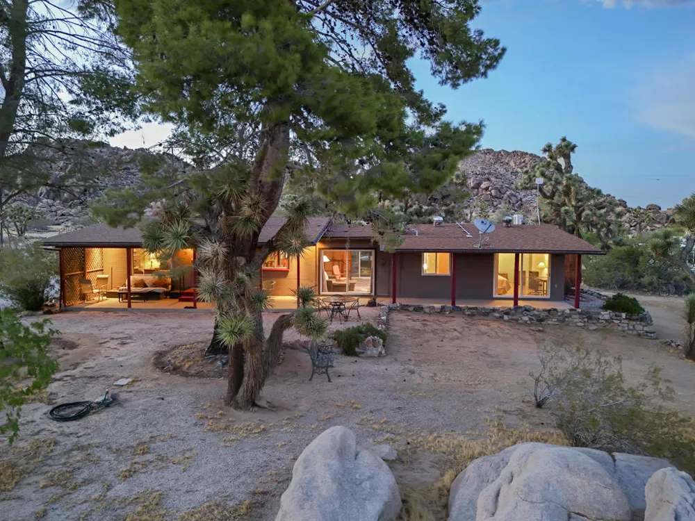 8427 Rock Haven Road Joshua Tree, CA 92252
