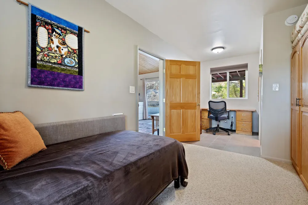 8427 Rock Haven Road Joshua Tree, CA 92252