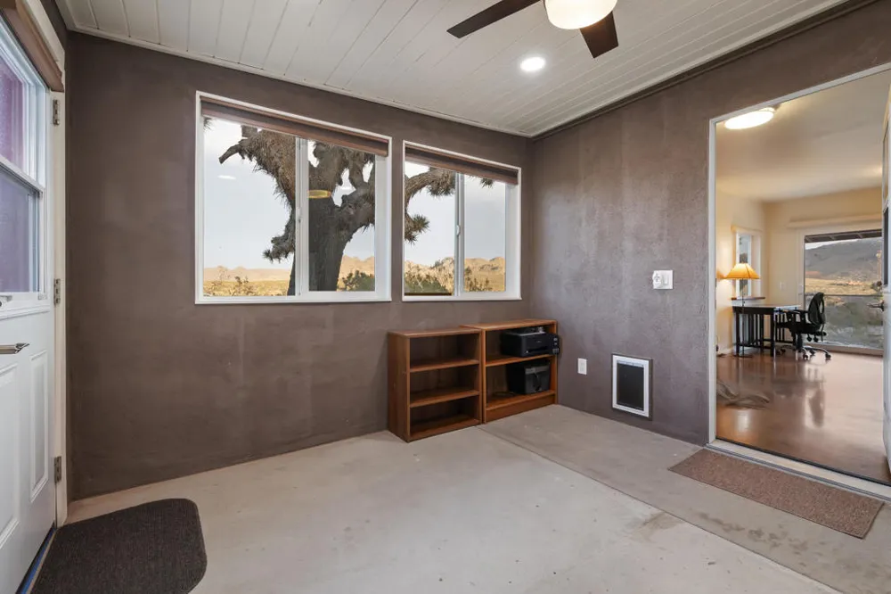 8427 Rock Haven Road Joshua Tree, CA 92252