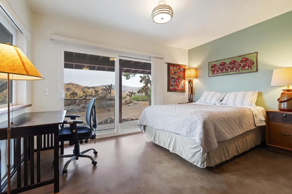 8427 Rock Haven Road Joshua Tree, CA 92252