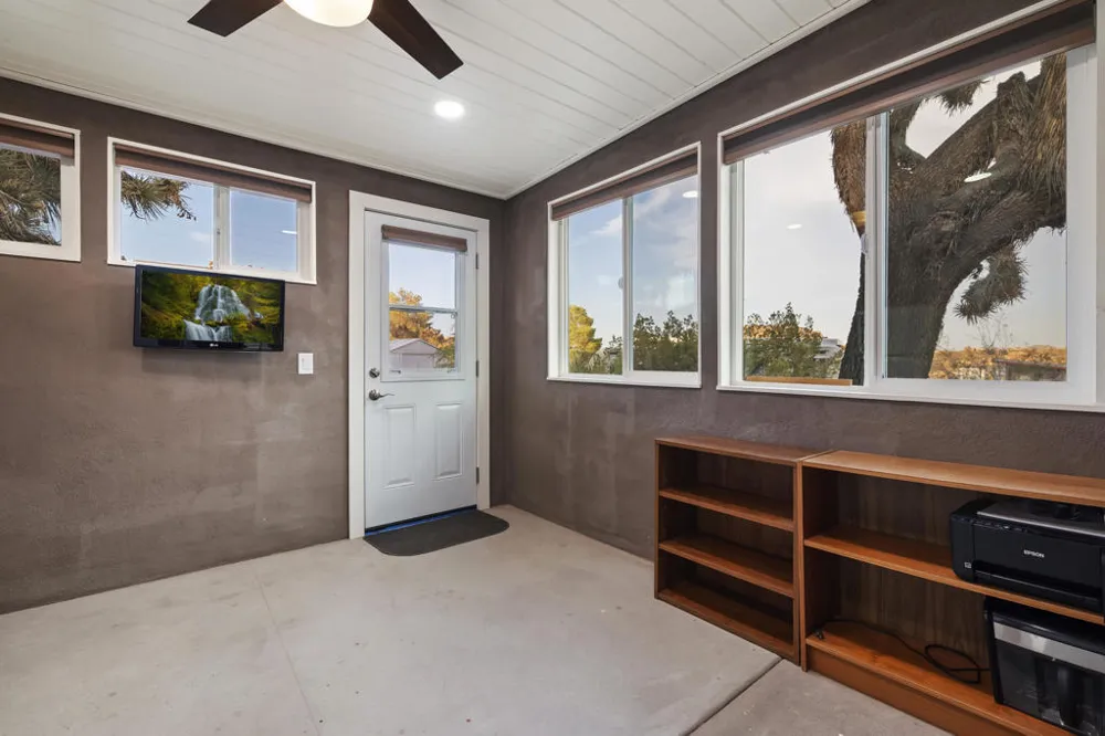 8427 Rock Haven Road Joshua Tree, CA 92252