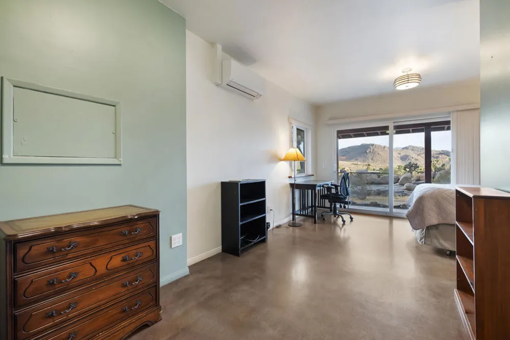 8427 Rock Haven Road Joshua Tree, CA 92252