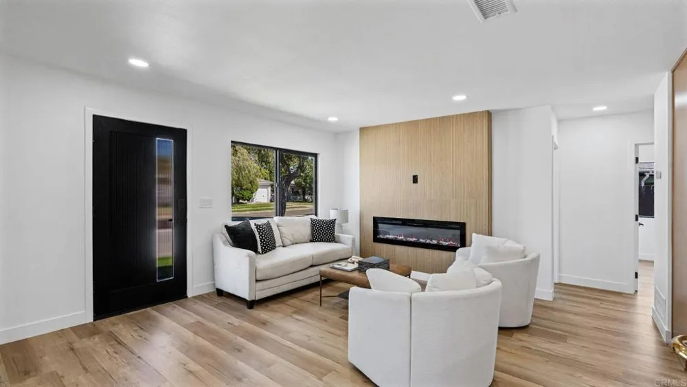 4544 Piute Place San Diego, CA 92117