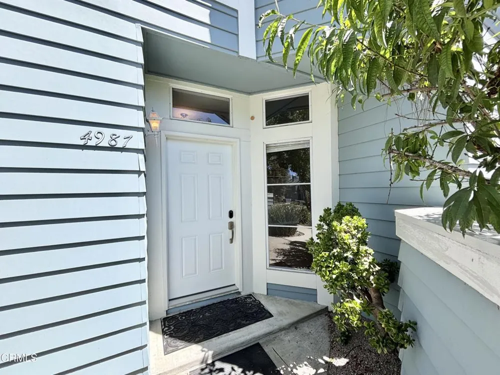 4987 Sullivan Street Ventura, CA 93003