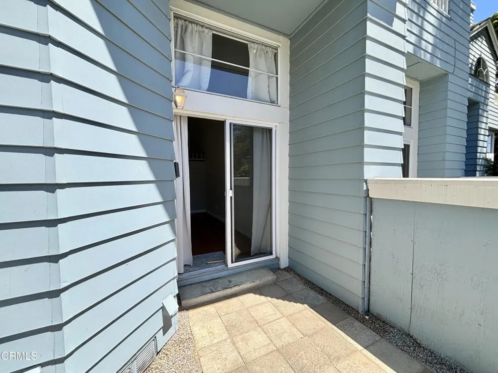 4987 Sullivan Street Ventura, CA 93003