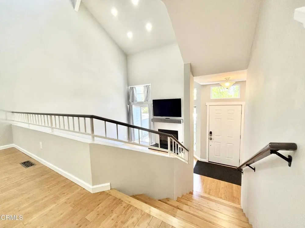 4987 Sullivan Street Ventura, CA 93003