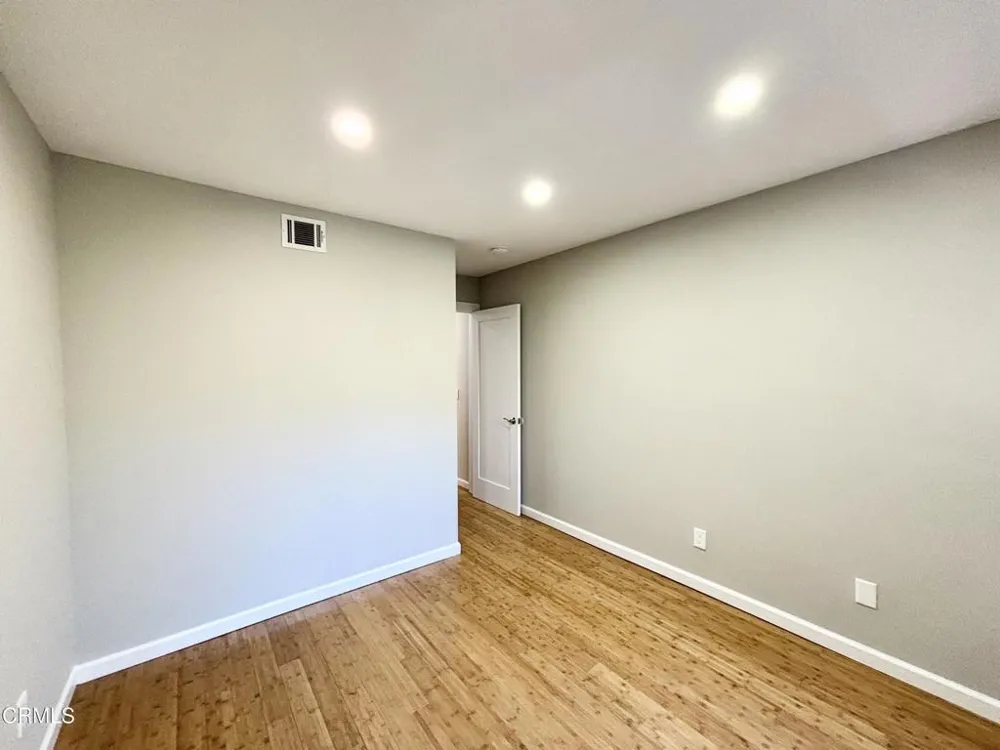 4987 Sullivan Street Ventura, CA 93003